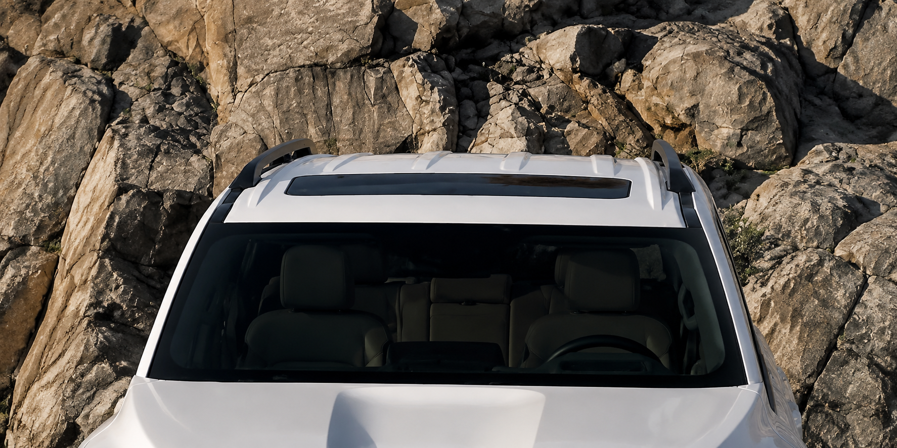 Land Cruiser 300 HEV - Cửa sổ trời